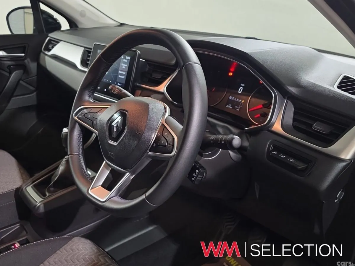 Renault Captur SUV, Petrol, 2022, Grey