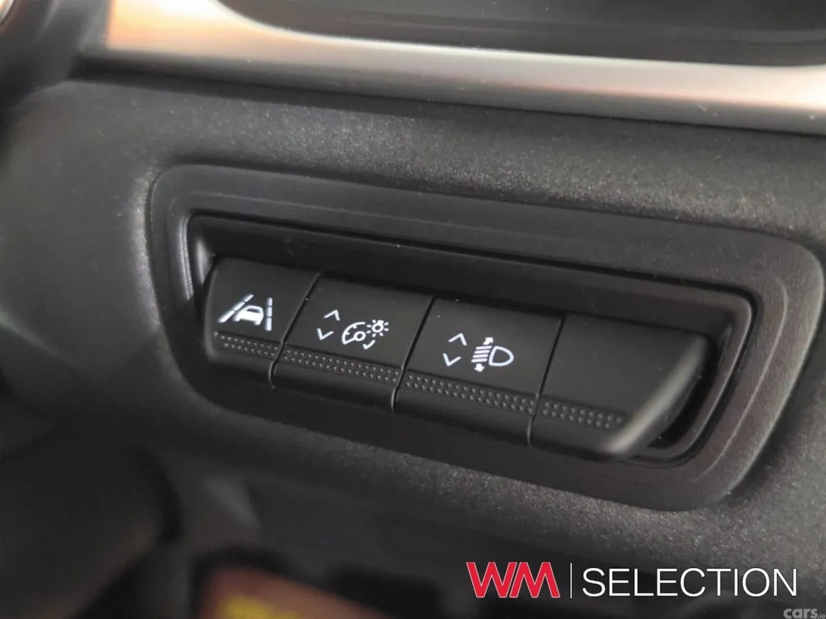 Renault Captur SUV, Petrol, 2022, Grey