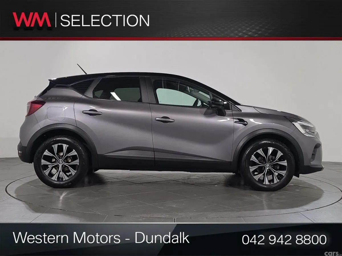 Renault Captur SUV, Petrol, 2022, Grey
