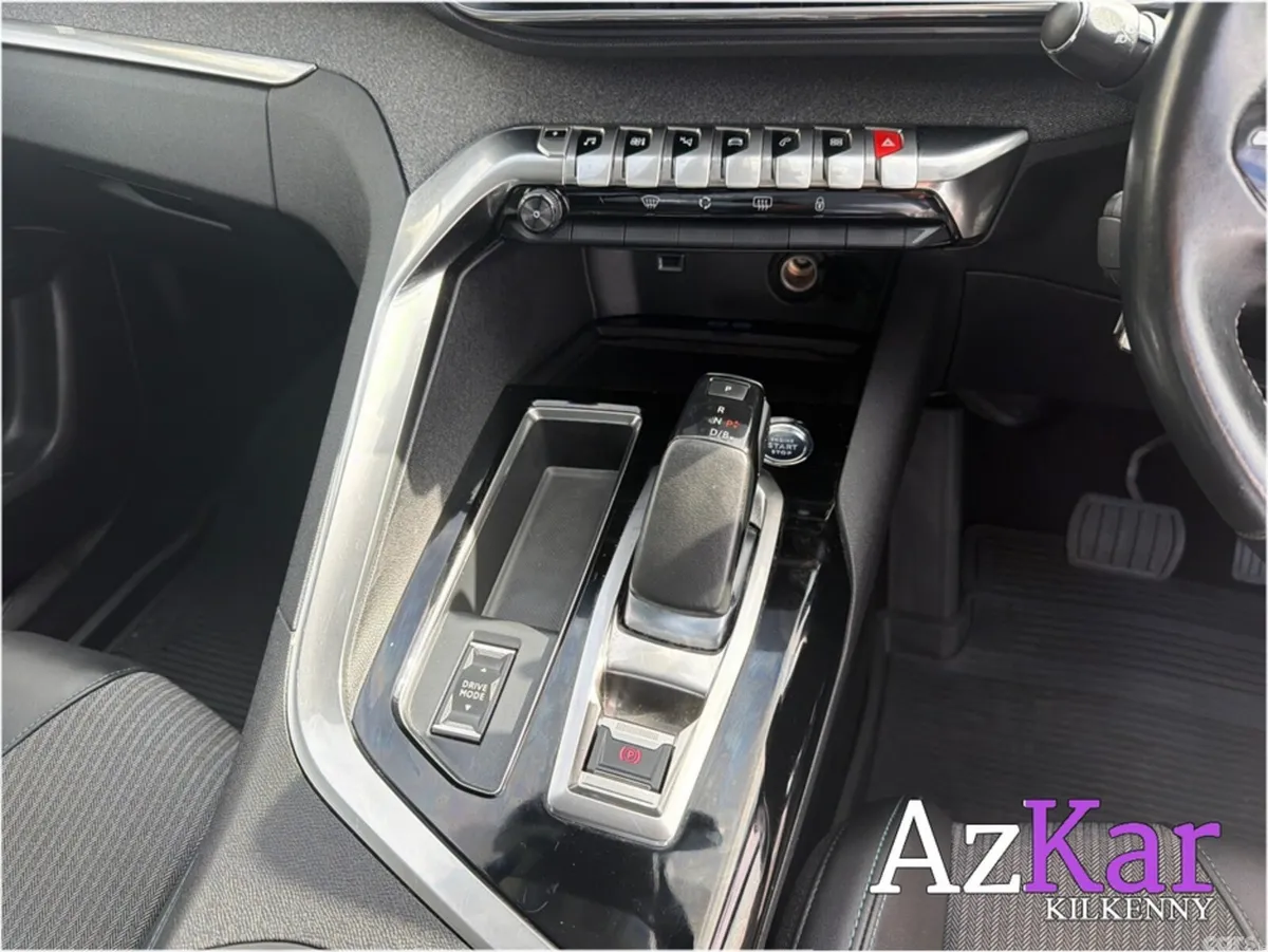 Peugeot 3008 SUV, Petrol Plug-in Hybrid, 2021, Blue