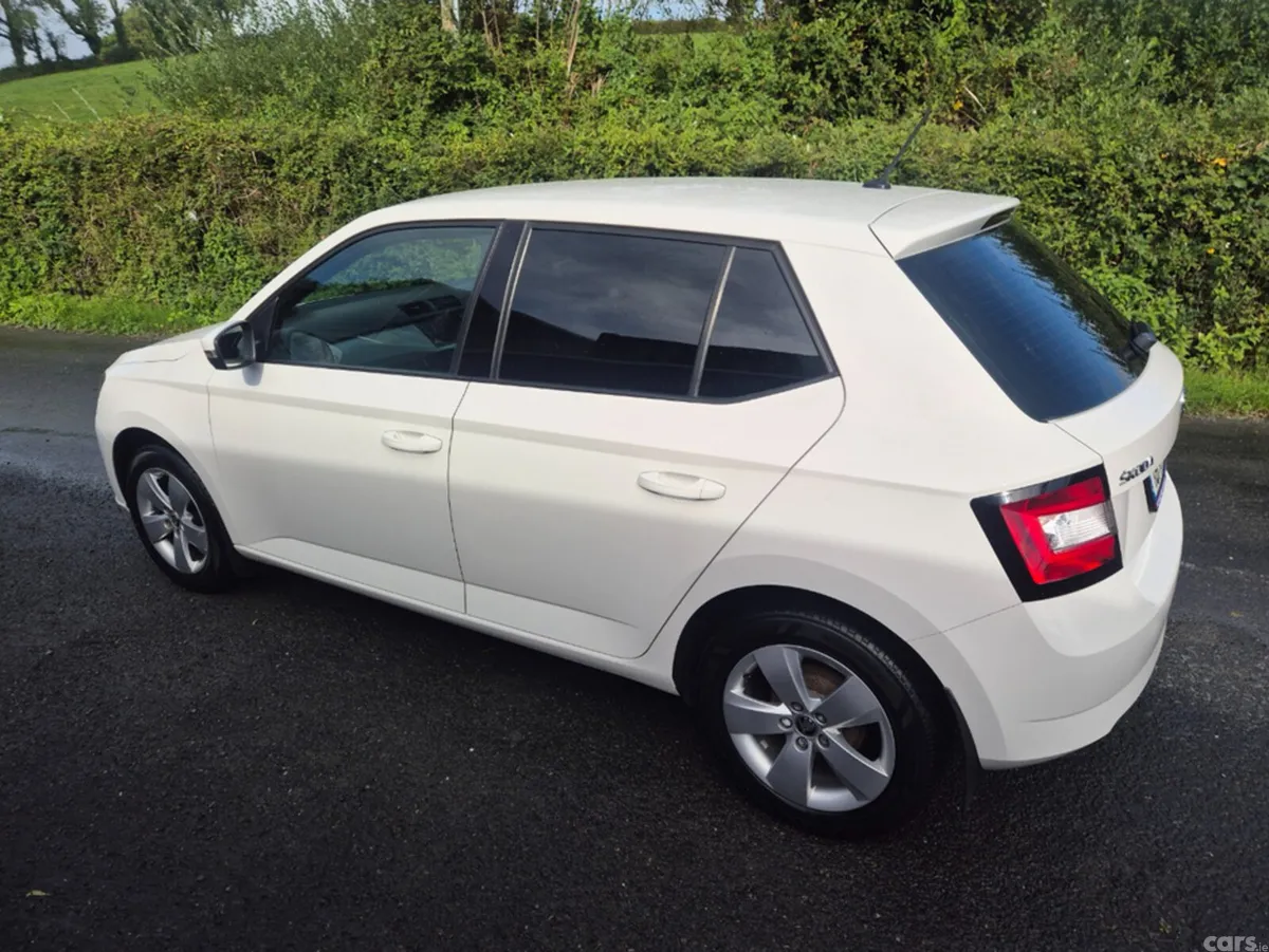 Skoda Fabia Hatchback, Petrol, 2018, White