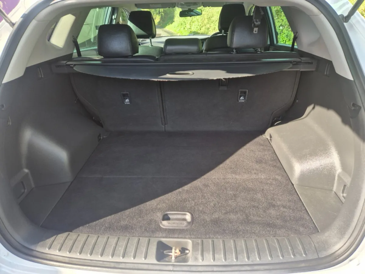 Hyundai Tucson MPV, Diesel, 2017, White