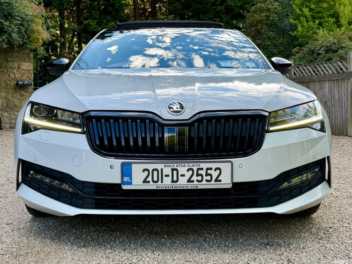 Skoda Superb Hatchback, Diesel, 2020, White