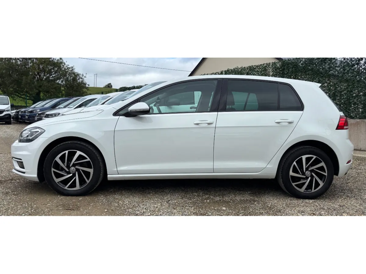 Volkswagen Golf Hatchback, Diesel, 2019, White
