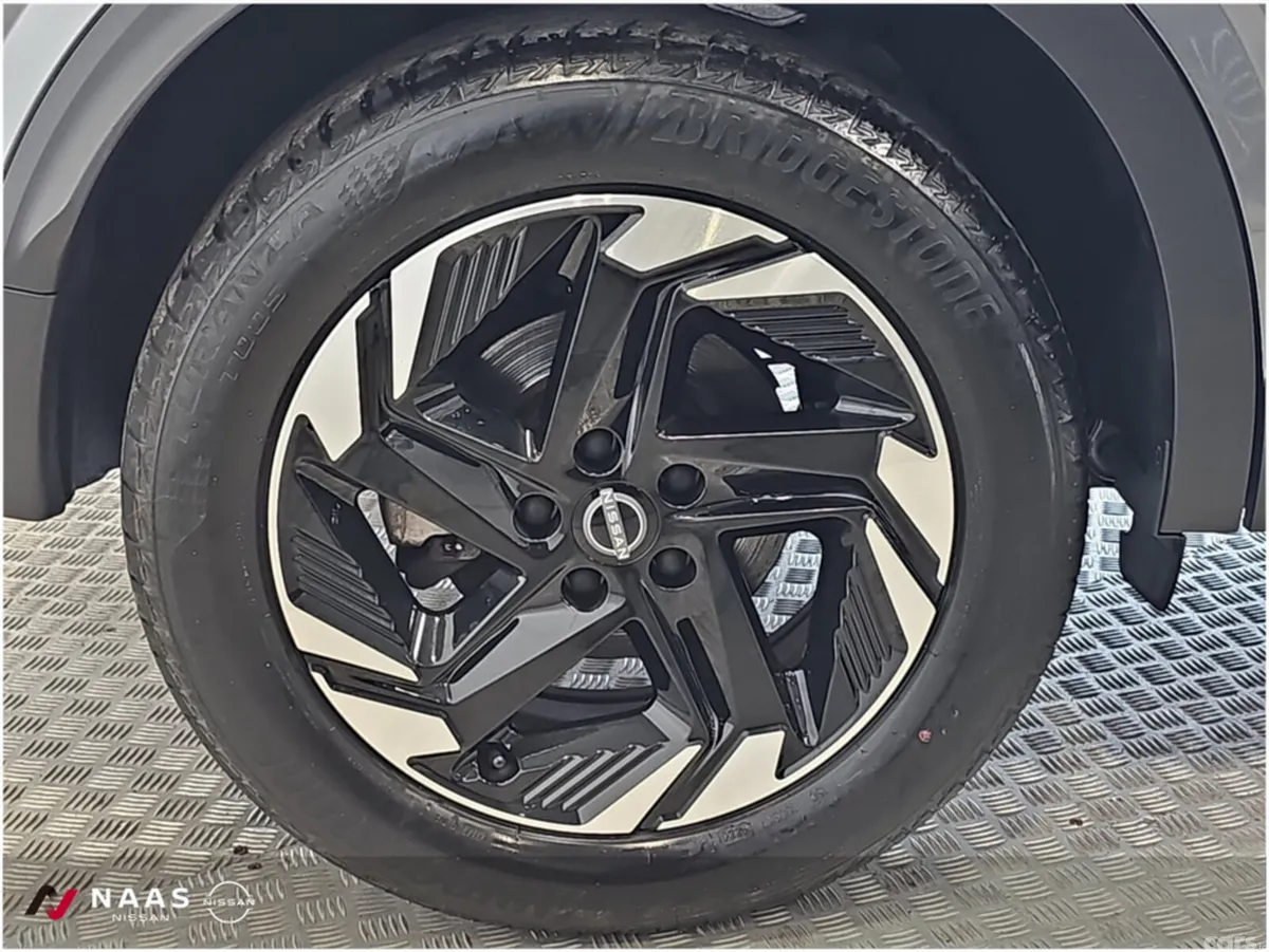 Nissan Qashqai MPV, Petrol Hybrid, 2025, Grey