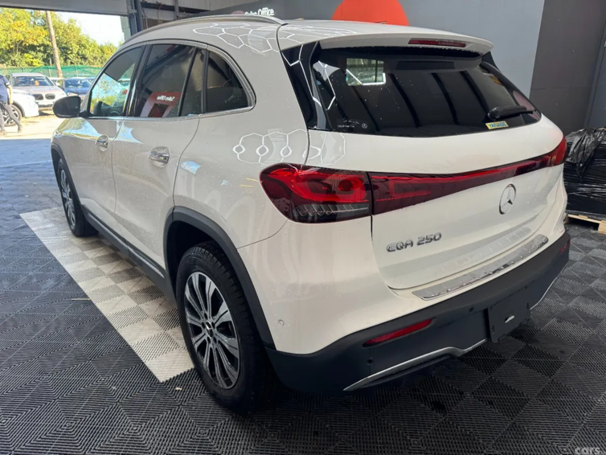 Mercedes-Benz EQA SUV, Electric, 2023, White