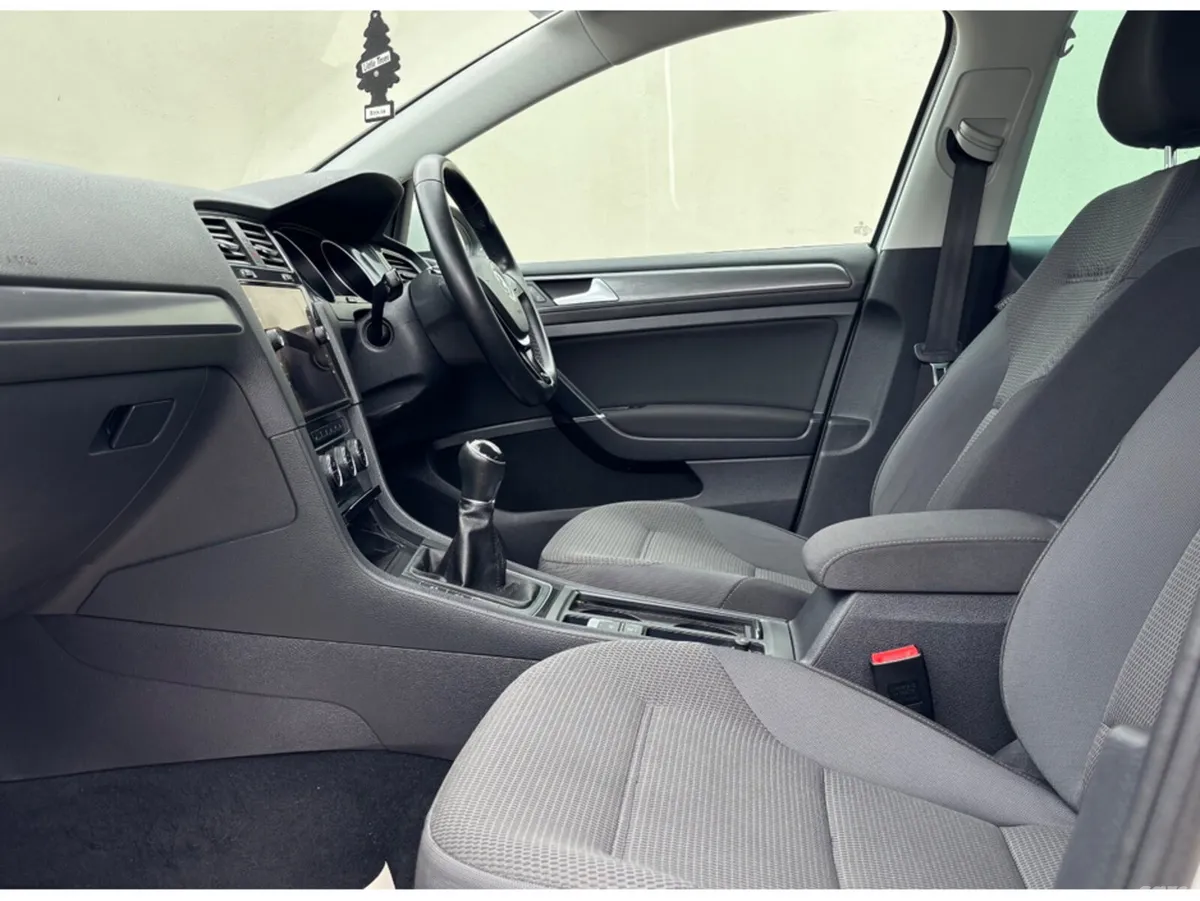 Volkswagen Golf Hatchback, Diesel, 2019, White