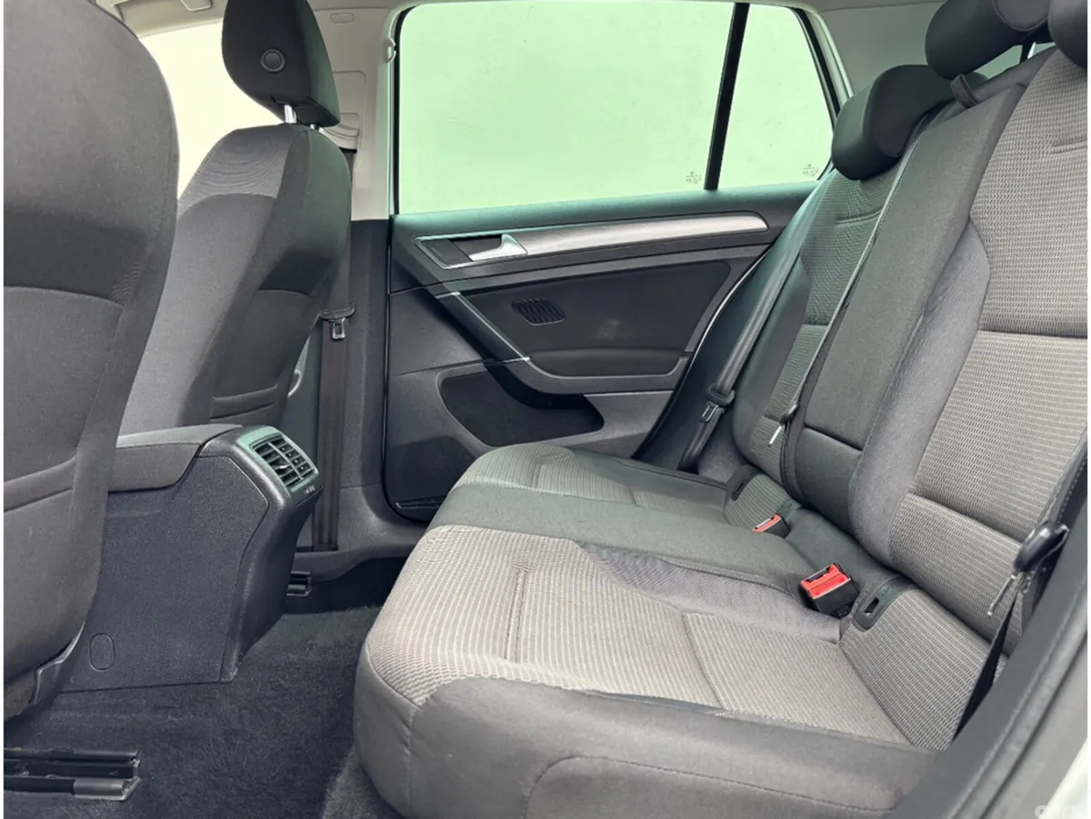 Volkswagen Golf Hatchback, Diesel, 2019, White