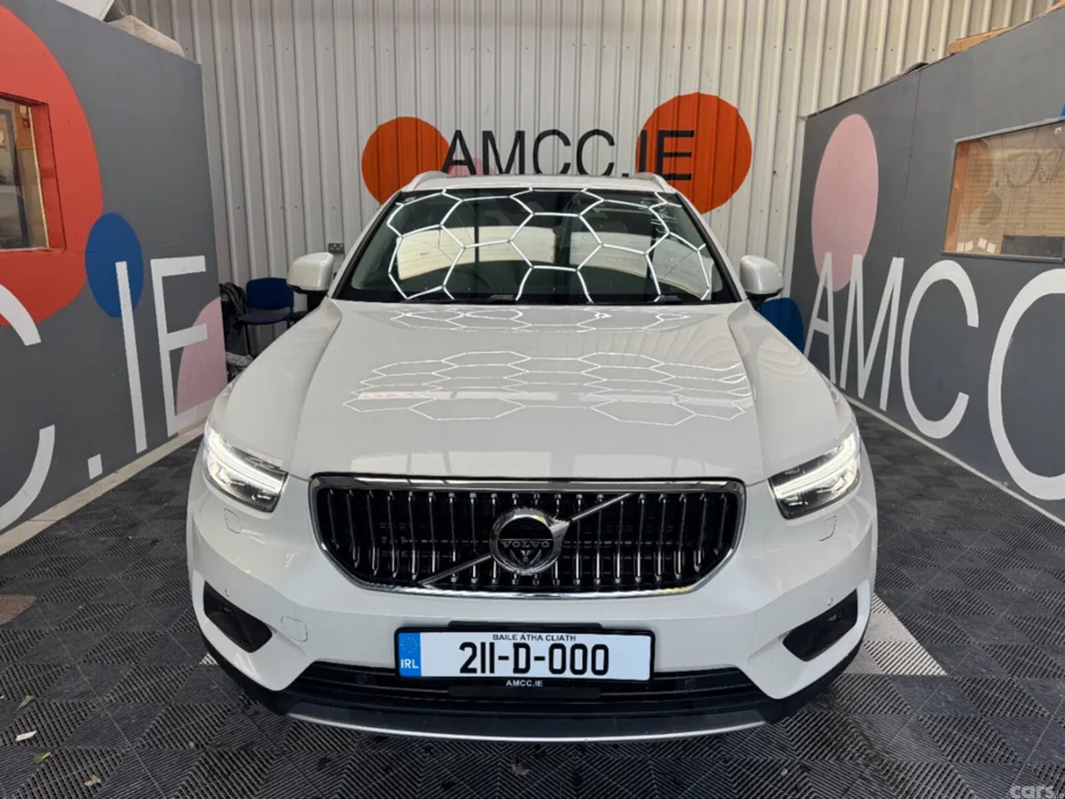 Volvo XC40 SUV, Petrol, 2021, White