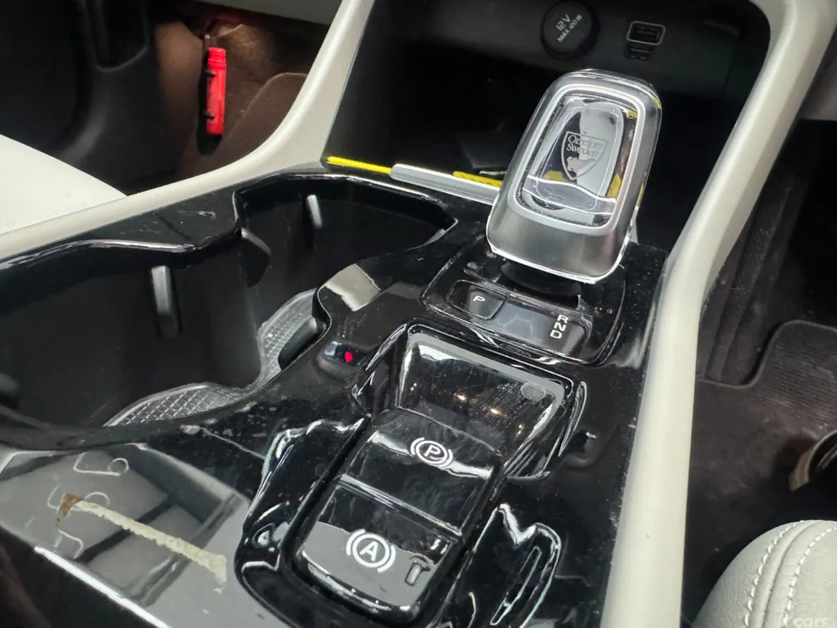 Volvo XC40 SUV, Petrol, 2021, White