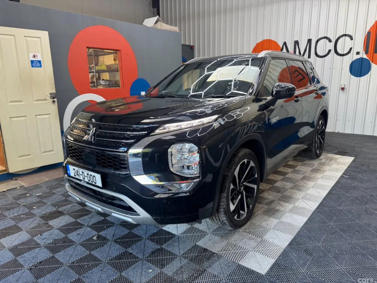 Mitsubishi Outlander SUV, Petrol Plug-in Hybrid, 2024, Black