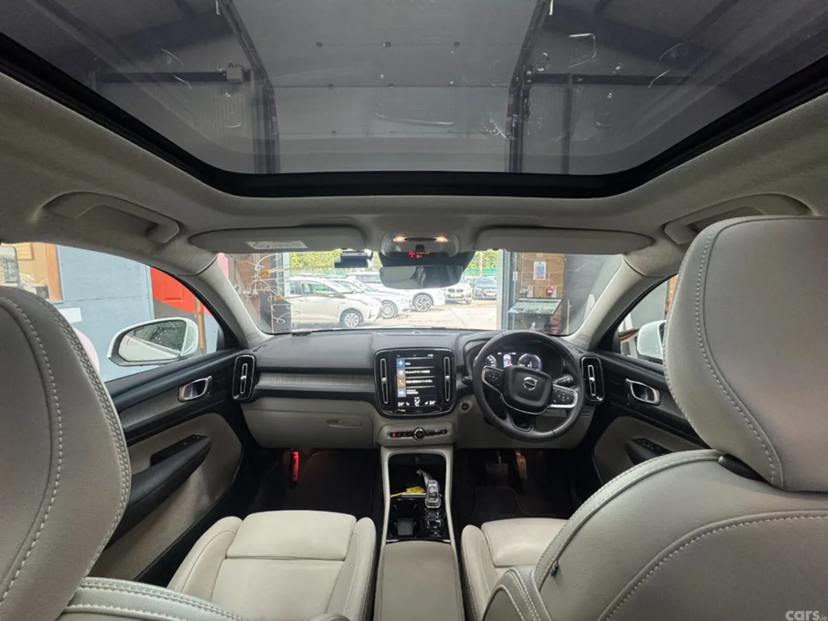 Volvo XC40 SUV, Petrol, 2021, White