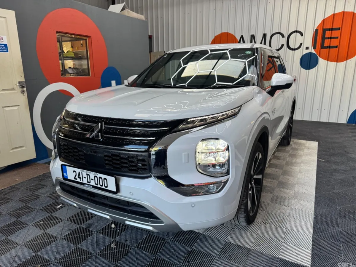 Mitsubishi Outlander SUV, Petrol Plug-in Hybrid, 2024, White