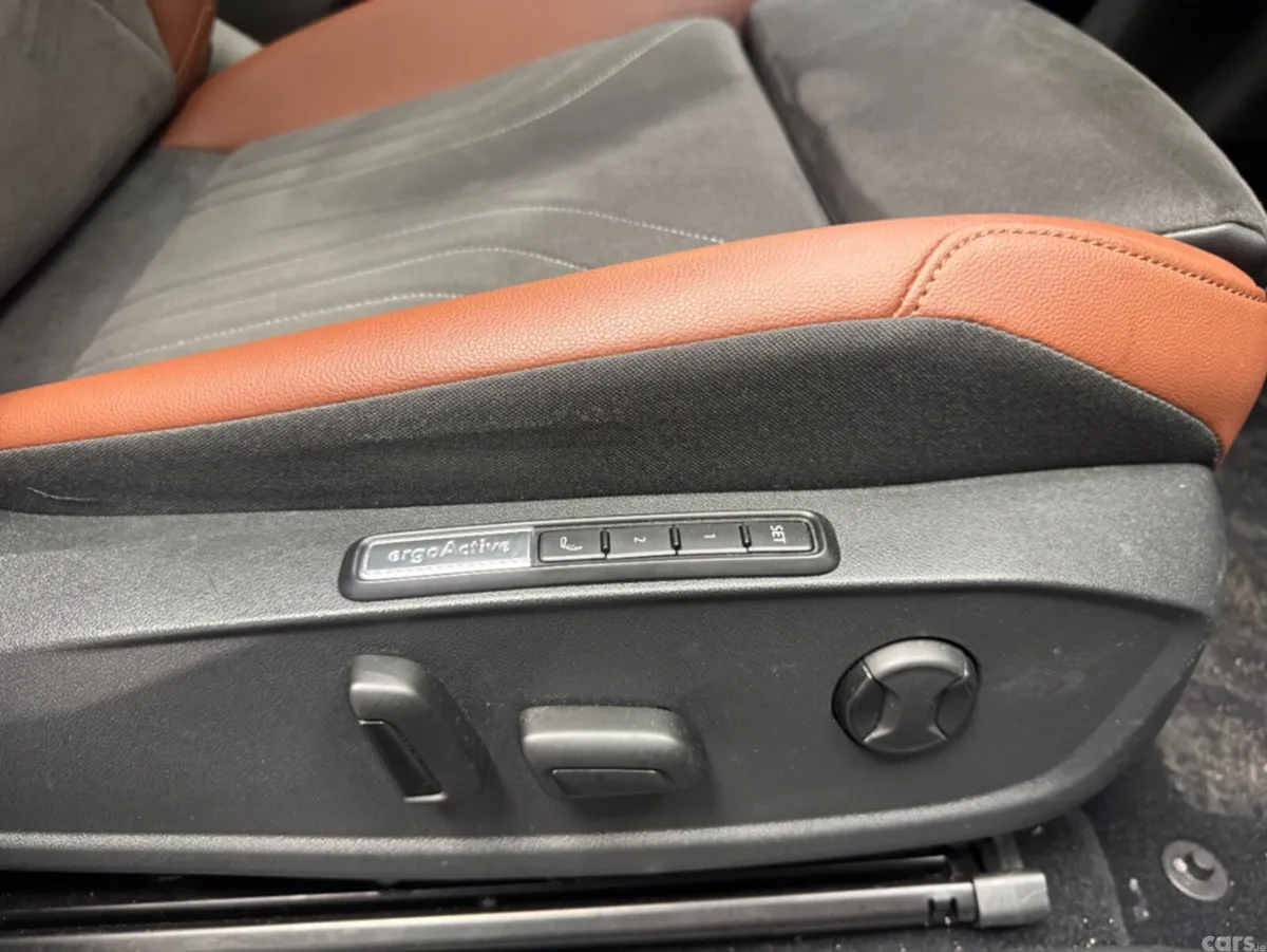 Volkswagen ID.4 Hatchback, Electric, 2024, Blue