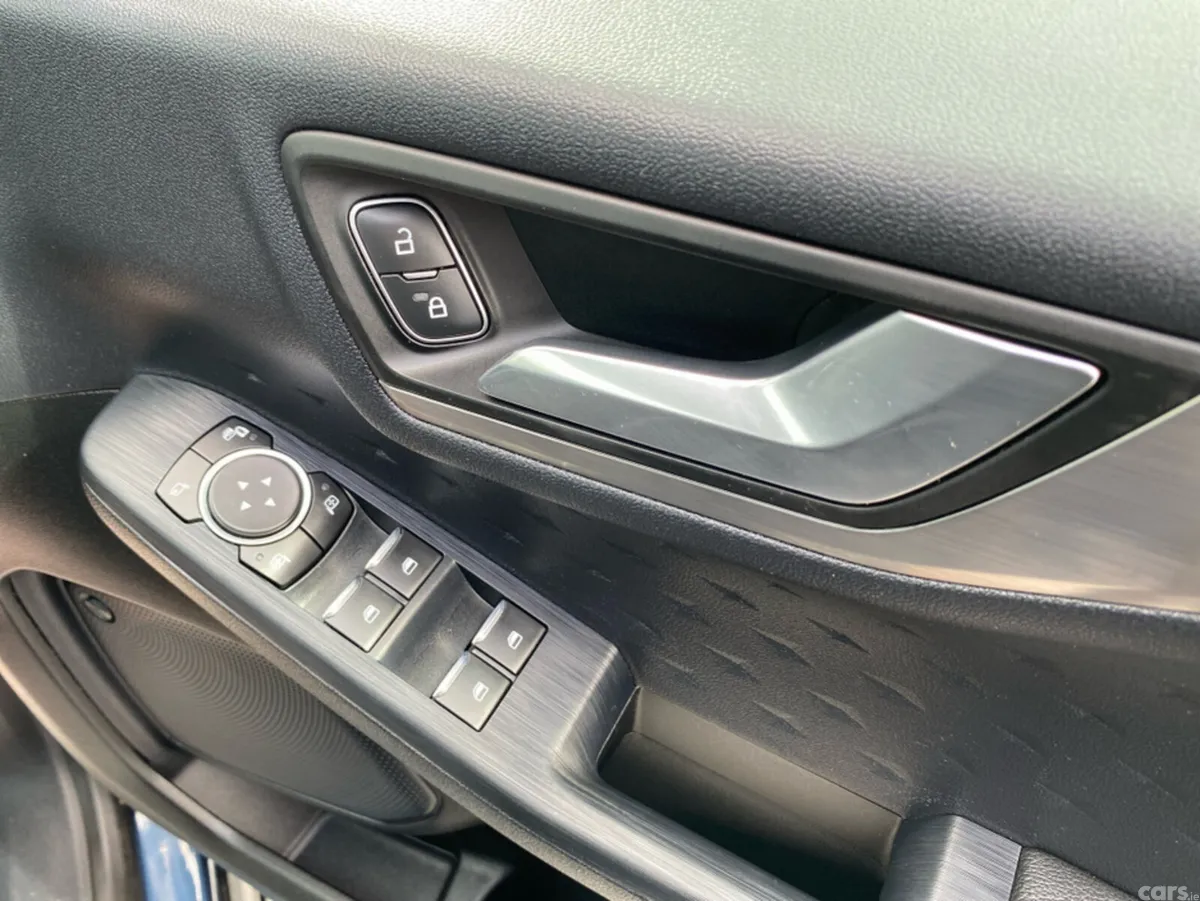 Ford Kuga Hatchback, Diesel, 2021, Blue