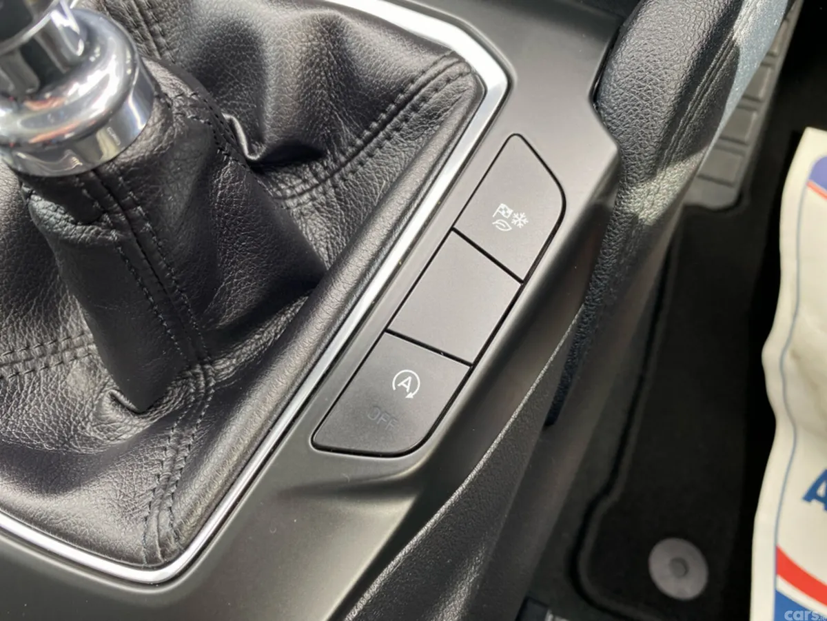 Ford Kuga Hatchback, Diesel, 2021, Blue