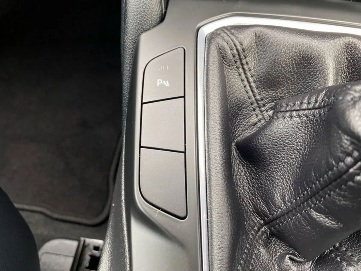 Ford Kuga Hatchback, Diesel, 2021, Blue