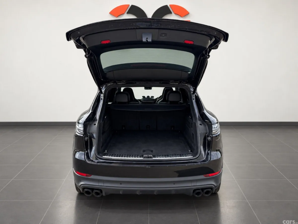 Porsche Cayenne Estate, Petrol Plug-in Hybrid, 2022, Black