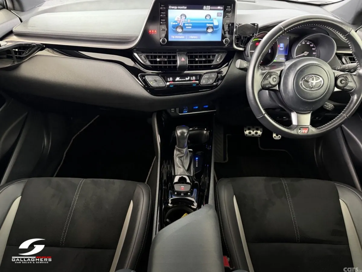Toyota C-HR SUV, Petrol Hybrid, 2020, White