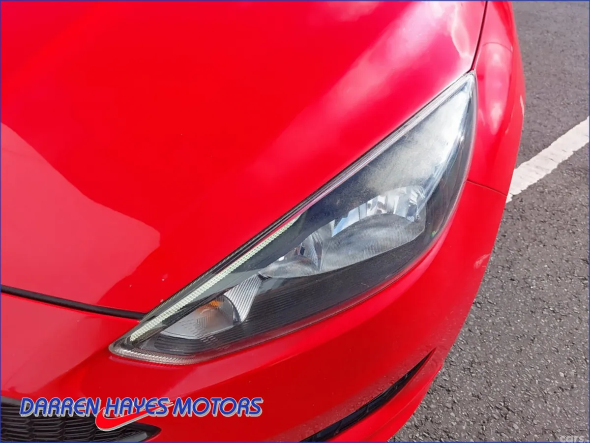 Ford Focus Hatchback, Diesel, 2015, Red