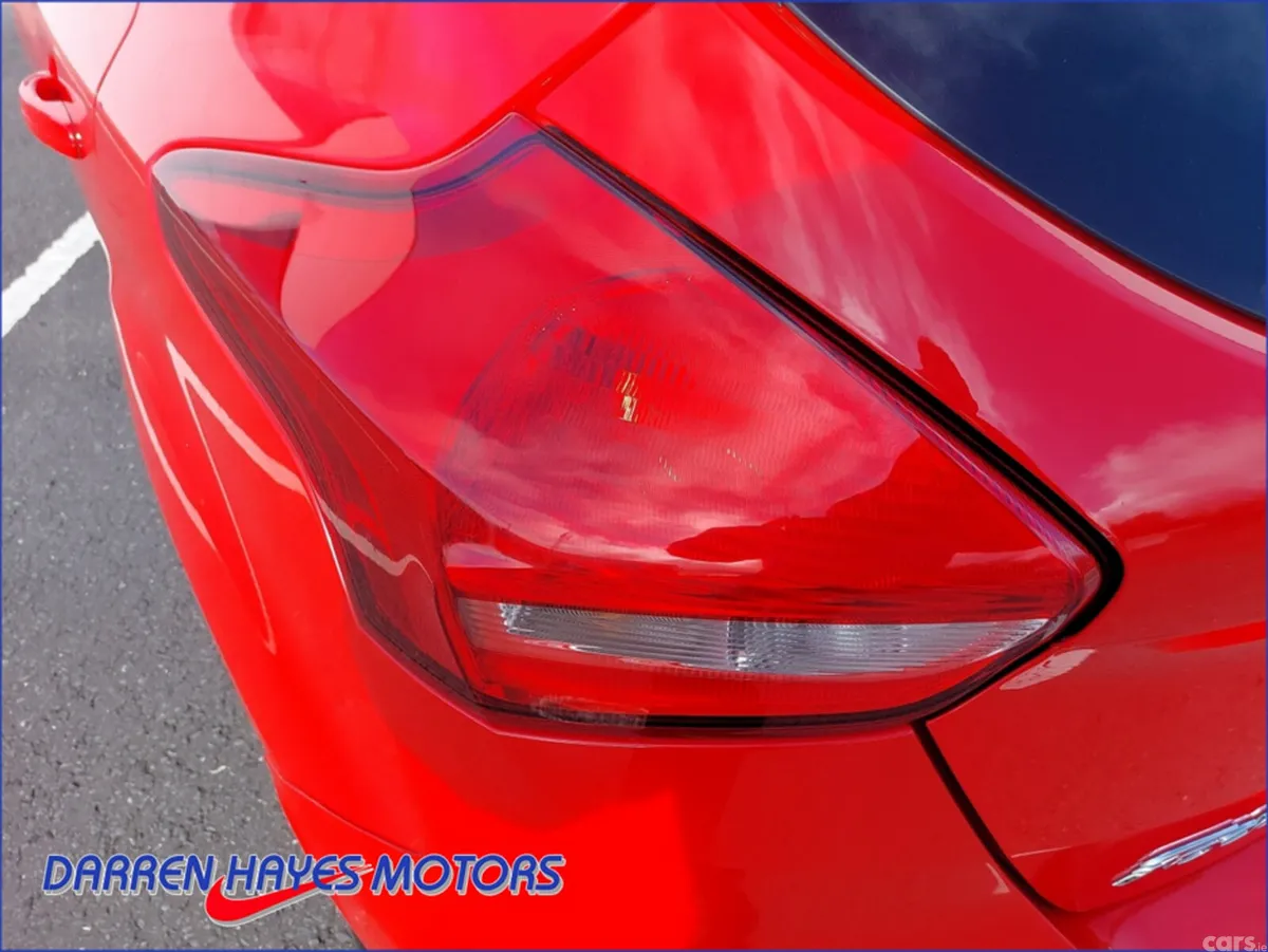 Ford Focus Hatchback, Diesel, 2015, Red