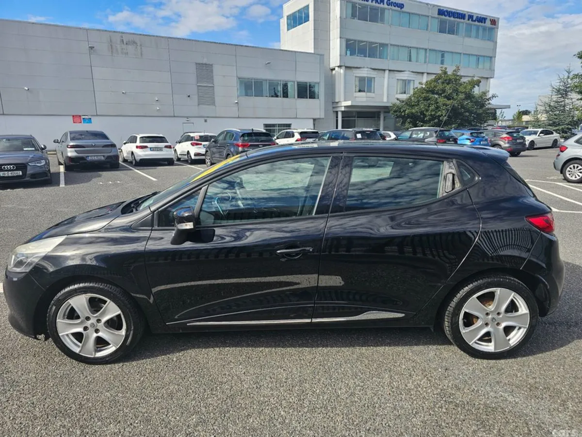 Renault Clio Hatchback, Petrol, 2015, Black