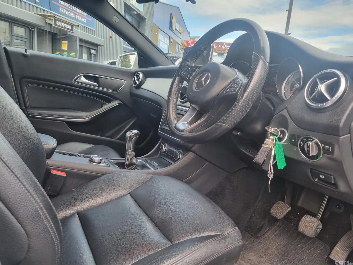 Mercedes-Benz CLA Saloon, Petrol, 2015, Silver