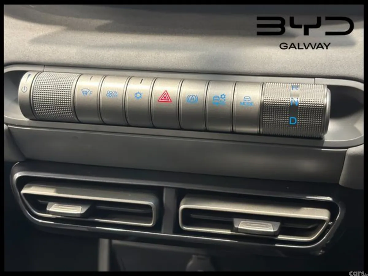BYD DOLPHIN SURF Hatchback, Electric, 2026, Green