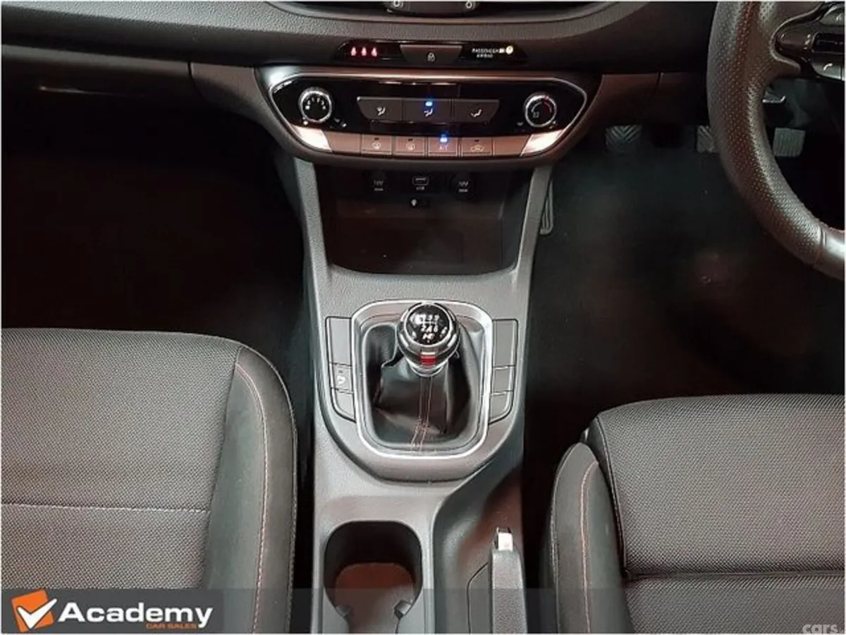 Hyundai i30 Hatchback, Petrol, 2023, Black