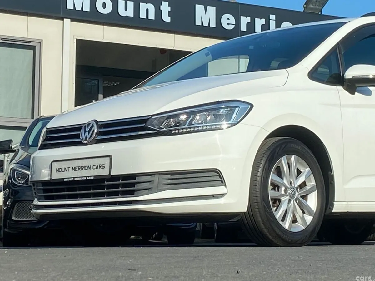 Volkswagen Touran MPV, Petrol, 2016, White