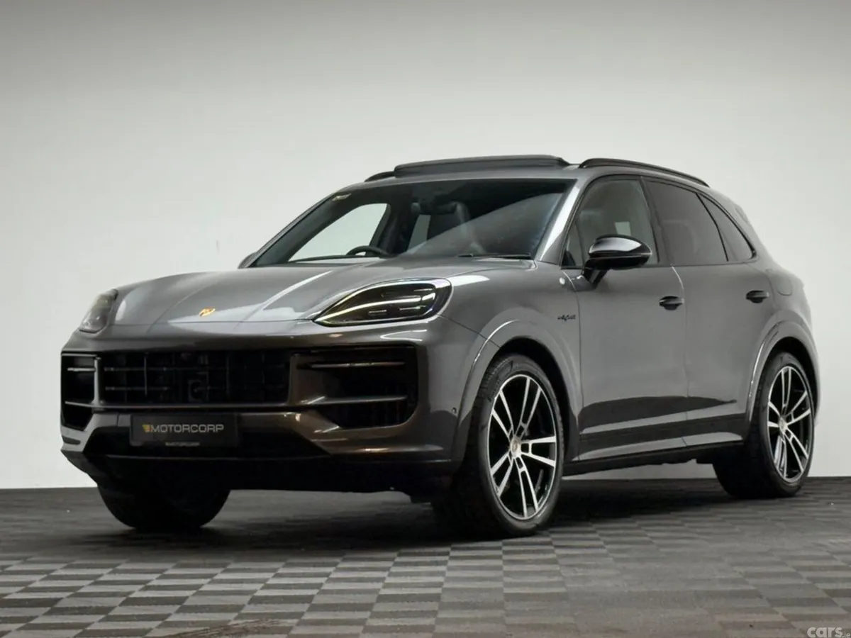 Porsche Cayenne SUV, Petrol Plug-in Hybrid, 2025, Grey