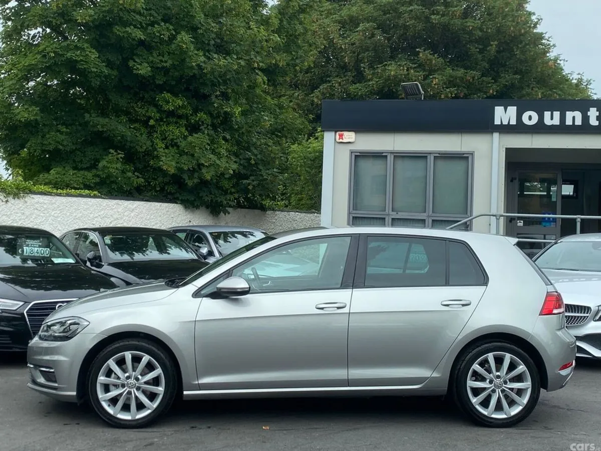Volkswagen Golf Hatchback, Petrol, 2019, Silver