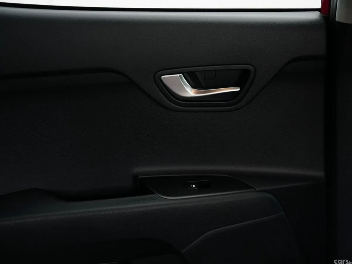 Kia Stonic Hatchback, Petrol, 2027, Red