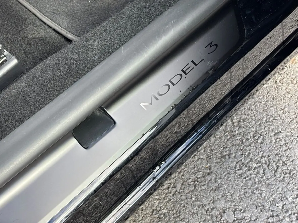 Tesla Model 3 Saloon, Electric, 2025, Black