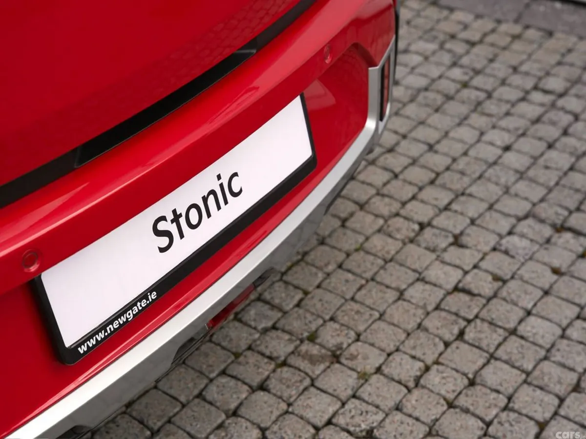 Kia Stonic Hatchback, Petrol, 2027, Red