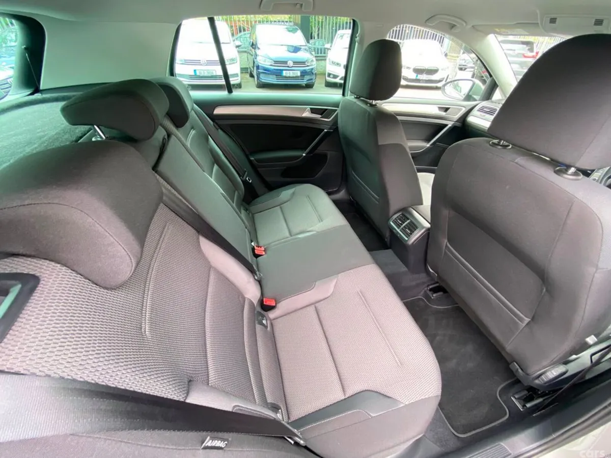 Volkswagen Golf Hatchback, Petrol, 2017, Silver