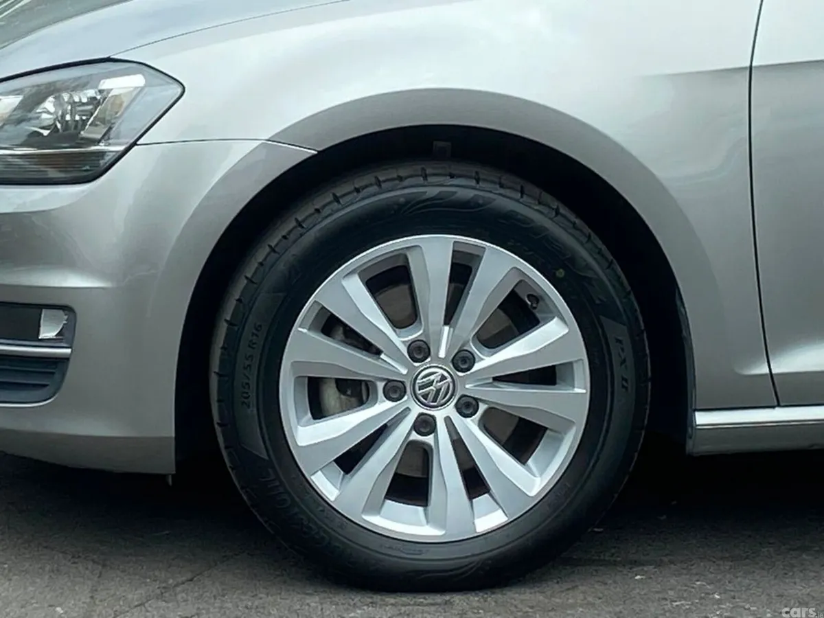 Volkswagen Golf Hatchback, Petrol, 2017, Silver