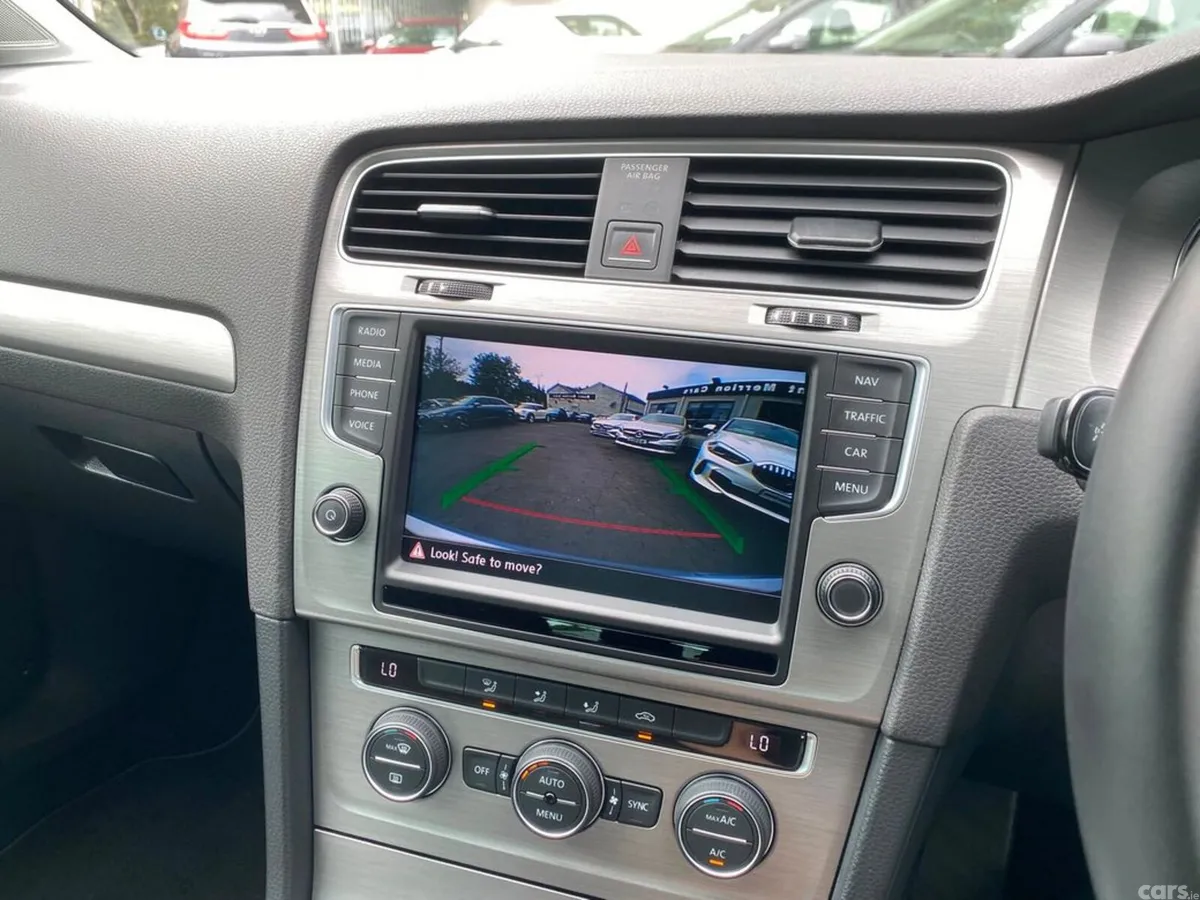 Volkswagen Golf Hatchback, Petrol, 2017, Silver