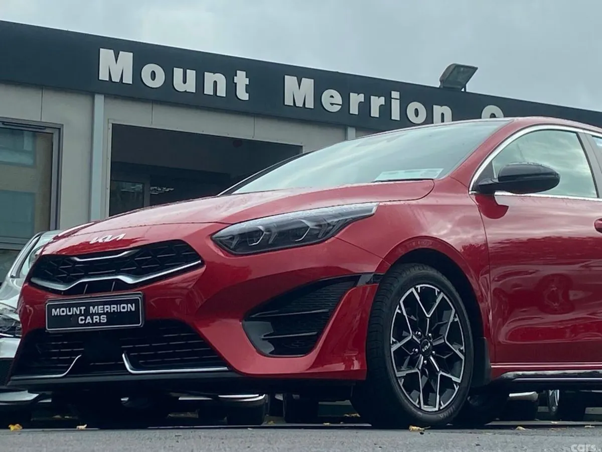 Kia Ceed Hatchback, Diesel, 2023, Red