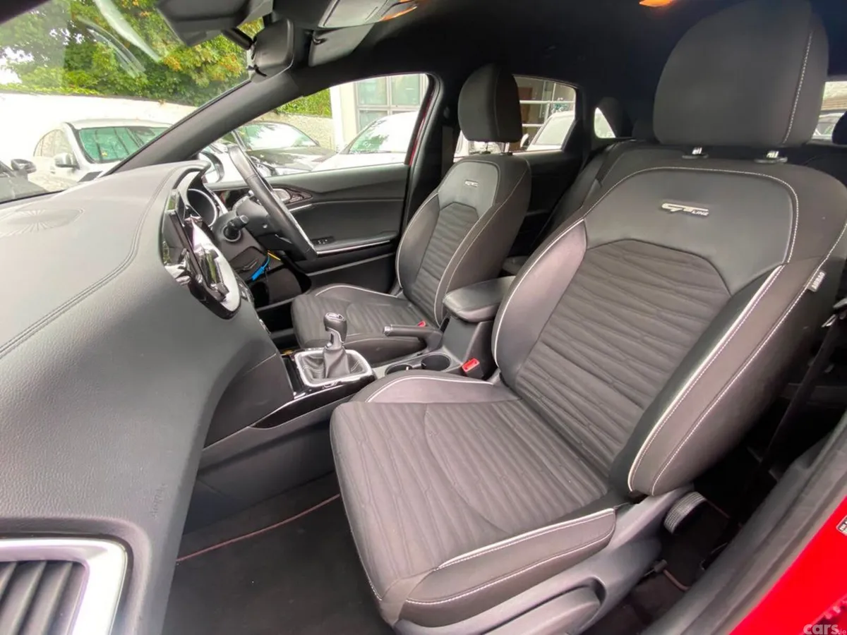 Kia Ceed Hatchback, Diesel, 2023, Red