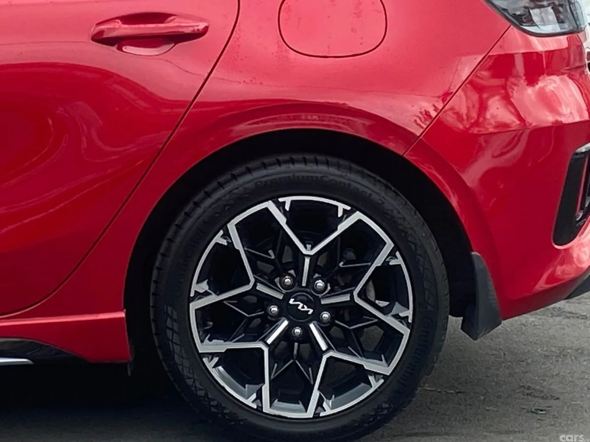 Kia Ceed Hatchback, Diesel, 2023, Red