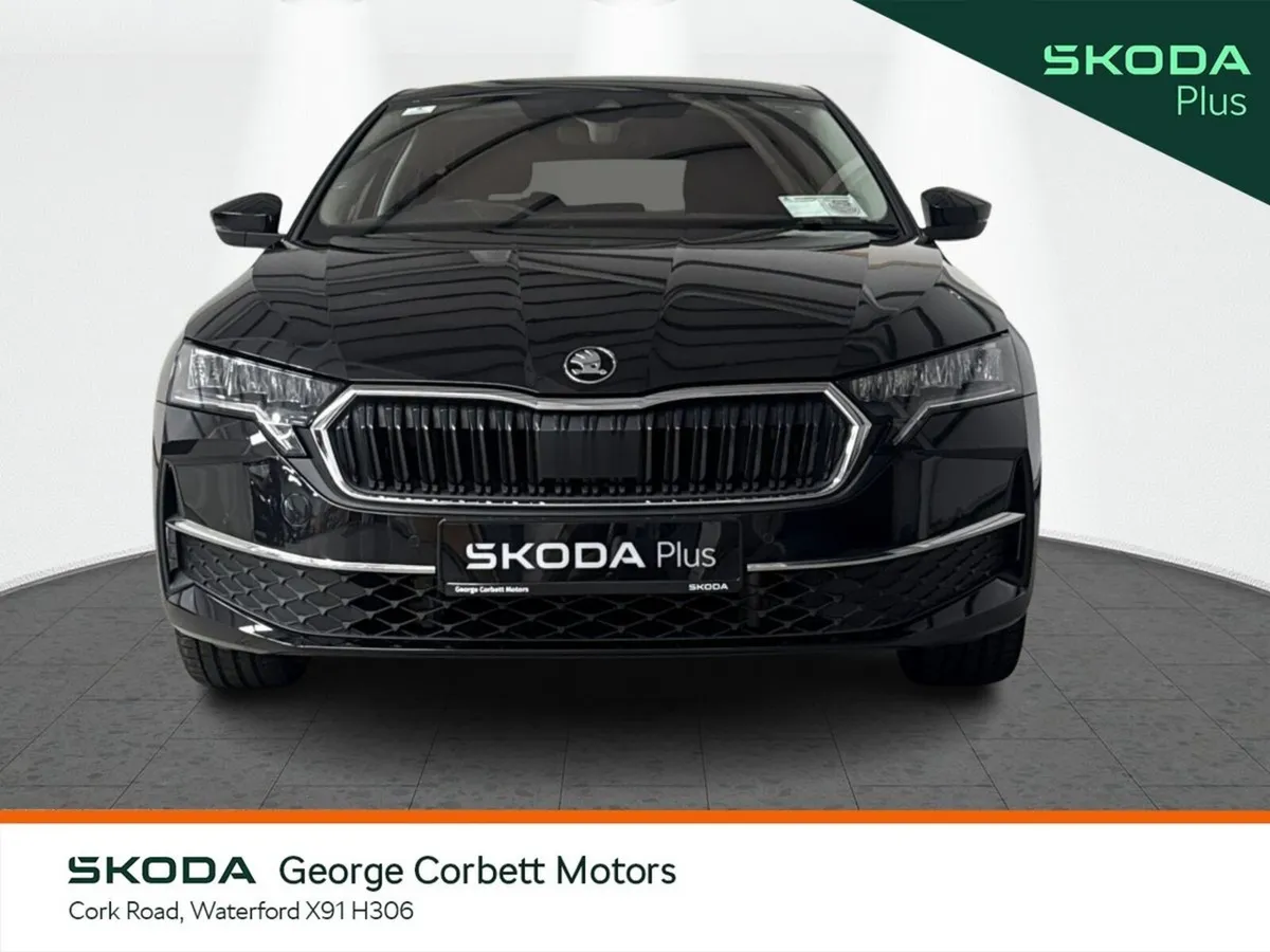 Skoda Octavia Saloon, Diesel, 2025, Black