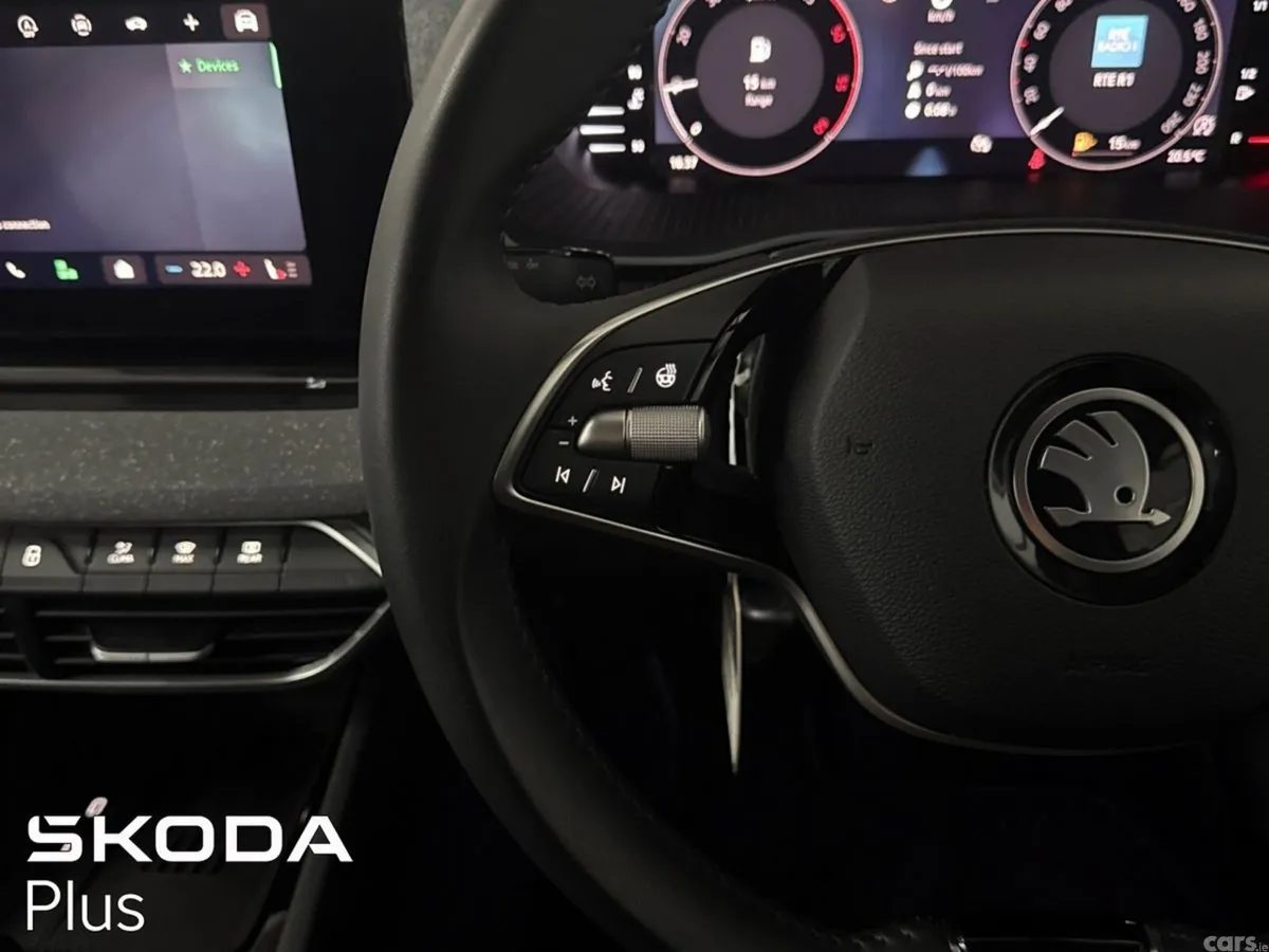 Skoda Octavia Saloon, Diesel, 2025, Black