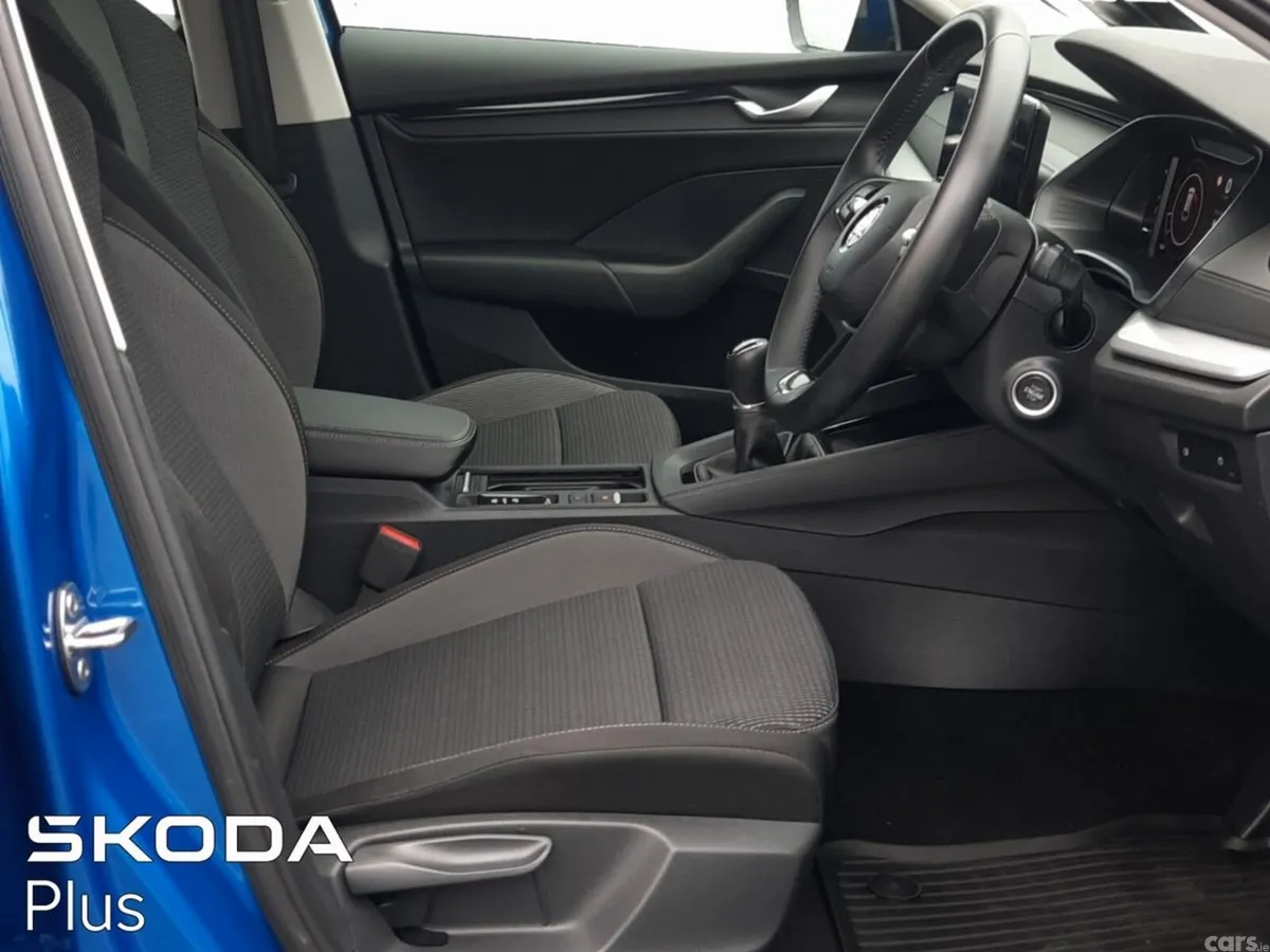 Skoda Octavia Estate, Diesel, 2024, Blue