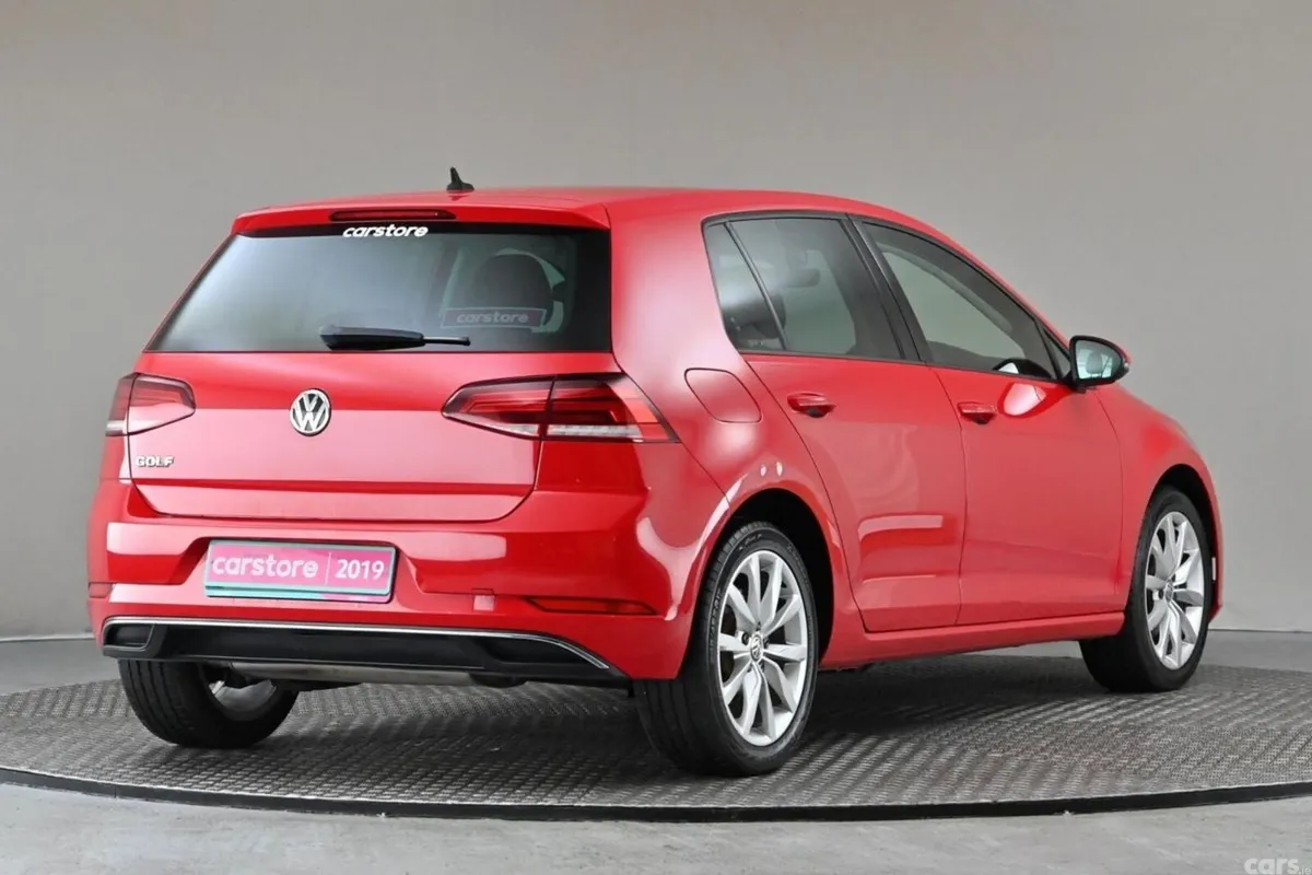 Volkswagen Golf Hatchback, Petrol, 2019, Red