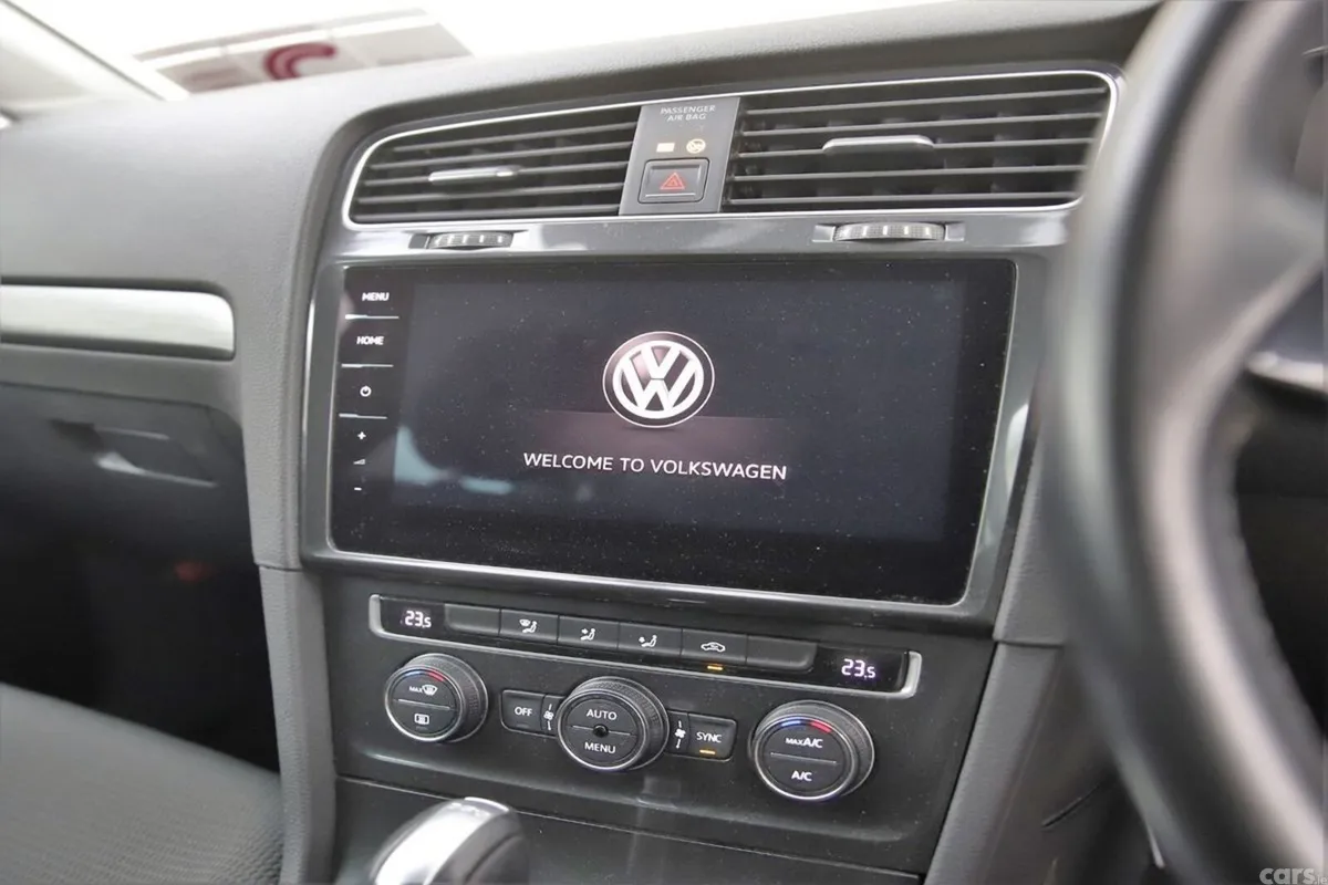 Volkswagen Golf Hatchback, Petrol, 2019, Red