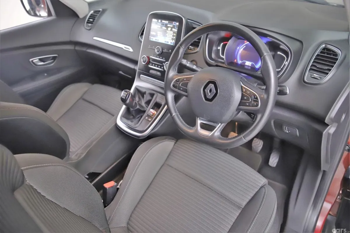 Renault Grand Scenic MPV, Diesel, 2021, Red
