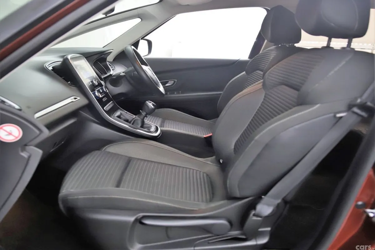 Renault Grand Scenic MPV, Diesel, 2021, Red