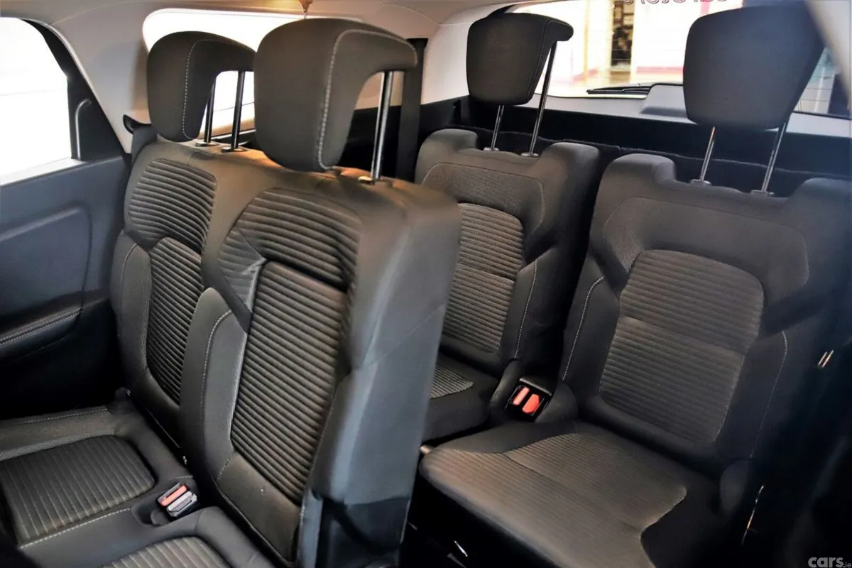 Renault Grand Scenic MPV, Diesel, 2021, Red