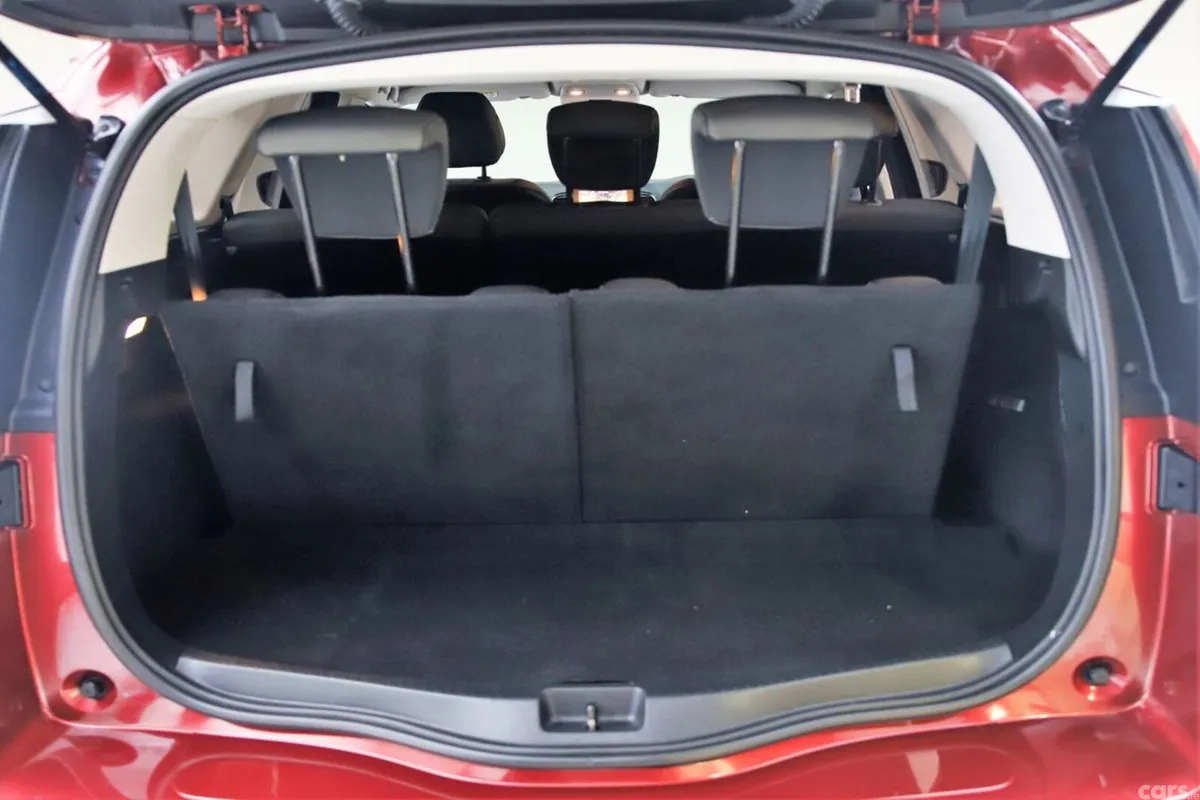 Renault Grand Scenic MPV, Diesel, 2021, Red